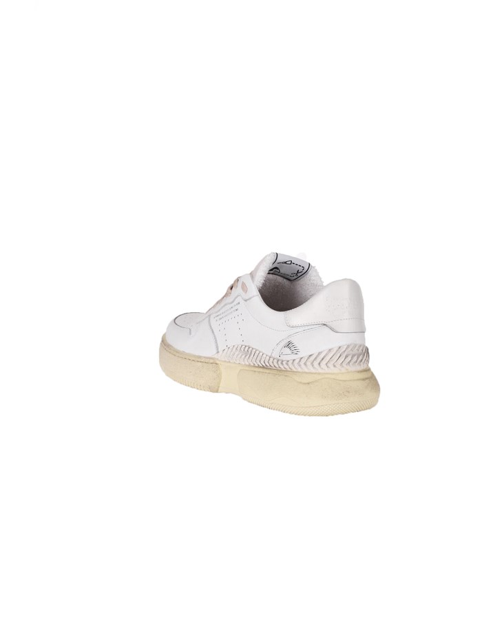 TRYPEE  low White