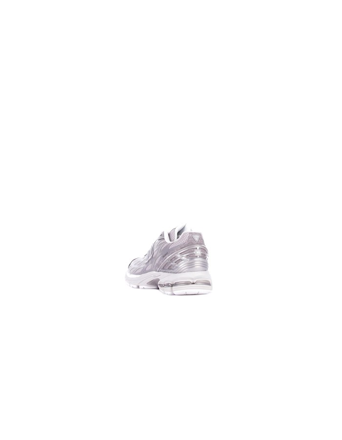 NEW BALANCE  low Silver