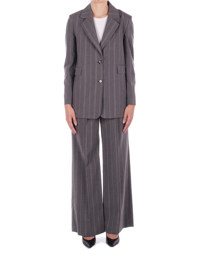 MANILA GRACE A Palazzo Stone